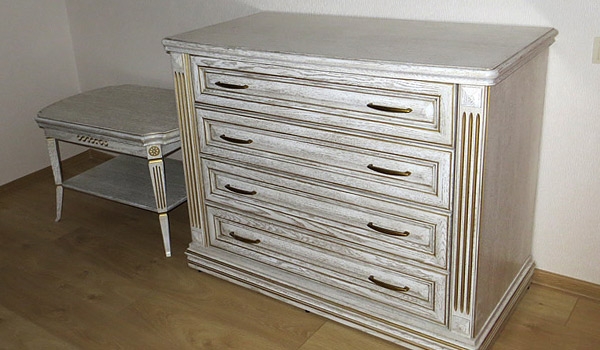 Комод из дерева